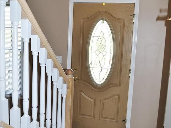 4th image of 2664 Fernwood Ave
