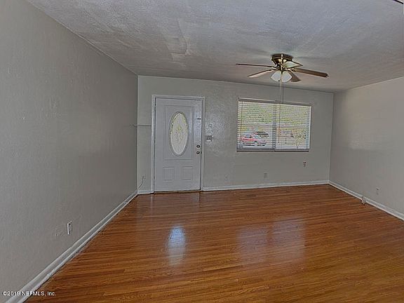 4th image of 6505 Barkwood Dr