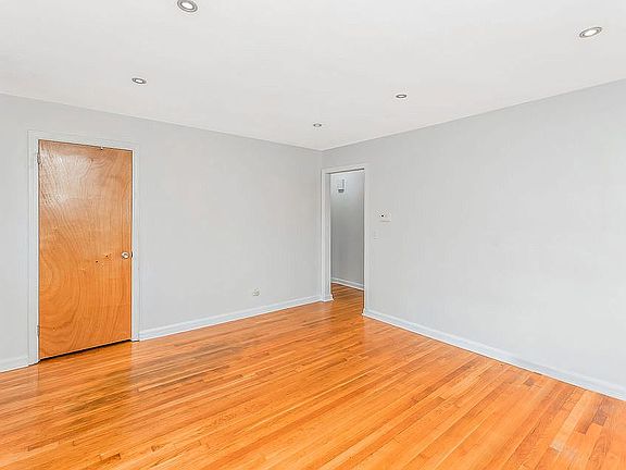 4th image of 68 Caldwell Ave