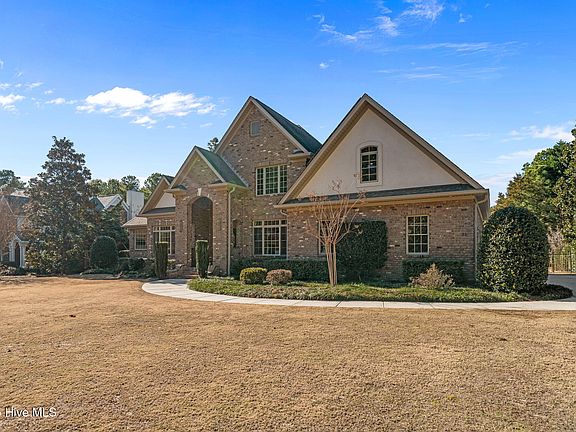 4th image of 35 Glen Meadow Court