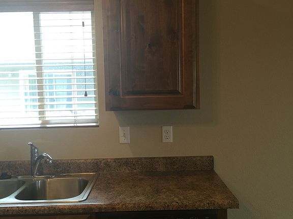 Wood Blinds stay