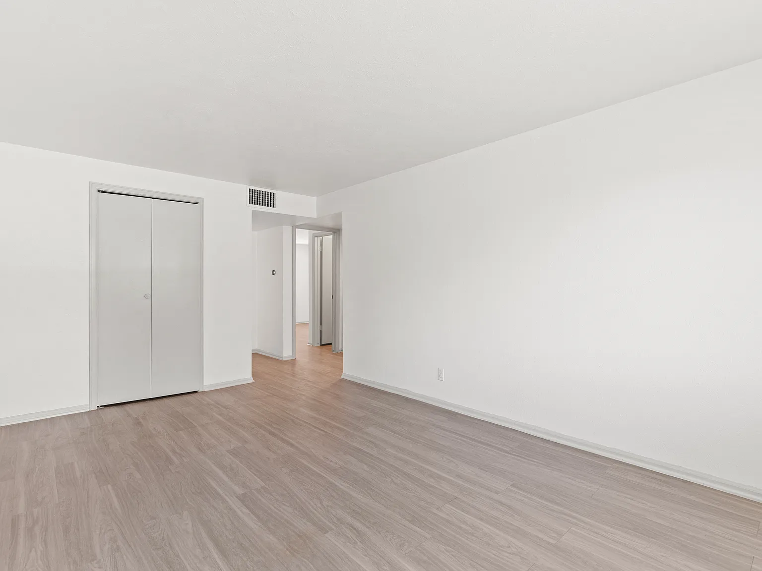The Parker Apartments — Photo 4