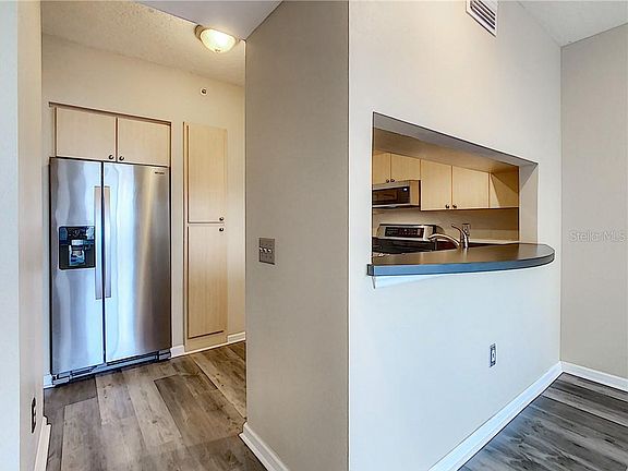 5th image of 322 E Central Blvd Unit 604