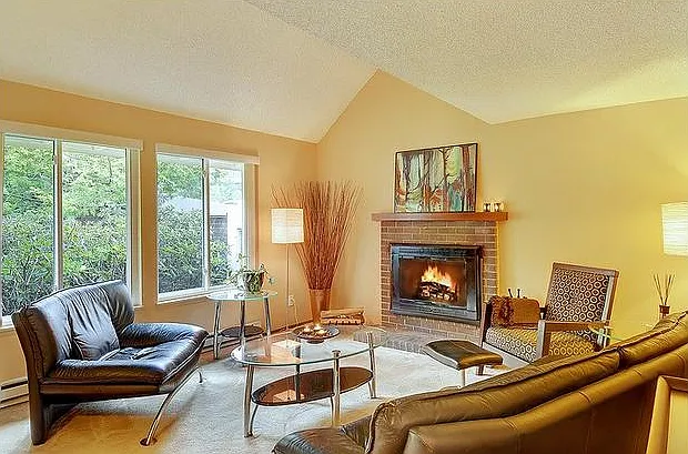 2440 140th Avenue NE — Photo 2