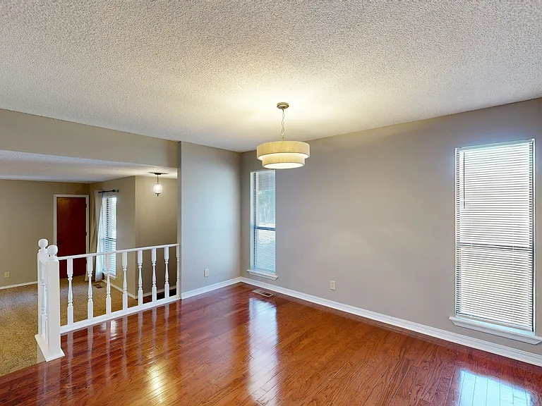 1275 N Gregg Ave — Photo 12