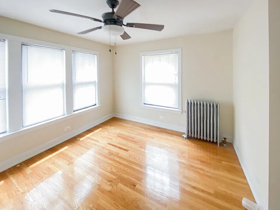 512 1/2 W Cornelia Ave #101