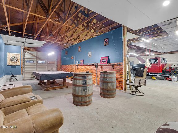 5th image of 614 W Thurman Road