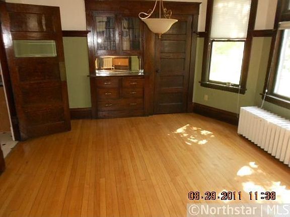 4th image of 412 Beacon Ave