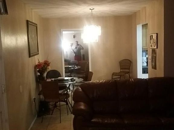4th image of 1320 Moreland Dr Unit 25