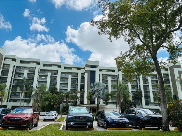 7050 NW 44th St APT 708, Lauderhill, FL 33319