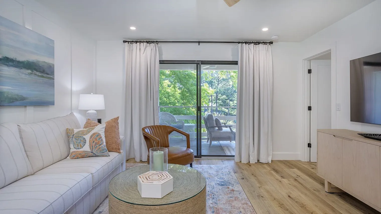 2 bed, 2.0 bath, 1194 sqft, $3,436 — Photo 1