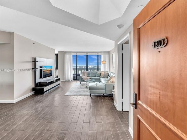 2000 Island Blvd APT 1203