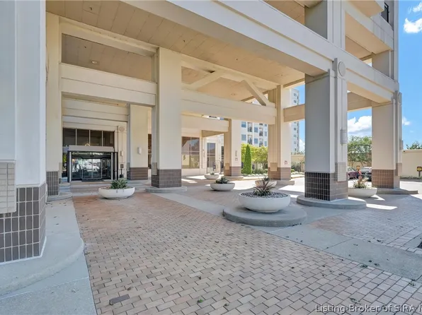 1 Riverpointe Plaza #701, Jeffersonville, IN 47130