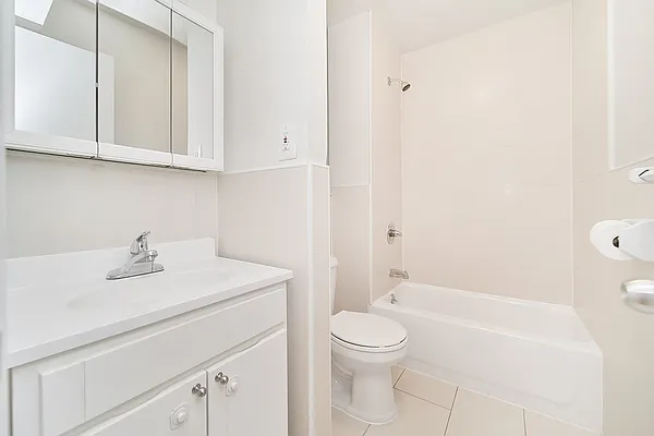 Rented by LivingNY | media 21