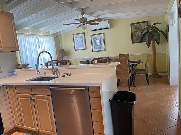 3rd image of 185 Gardenia St