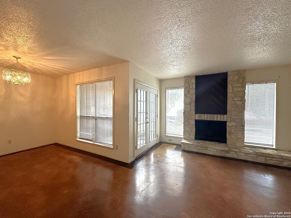 1st image of 3843 BARRINGTON ST #147L