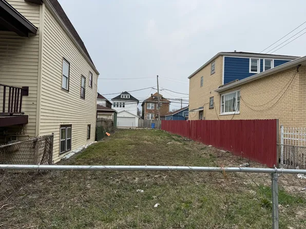 7116 S Artesian Ave, Chicago, IL 60629