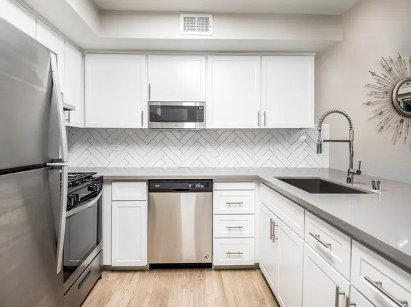 Shore Park at Riverlake