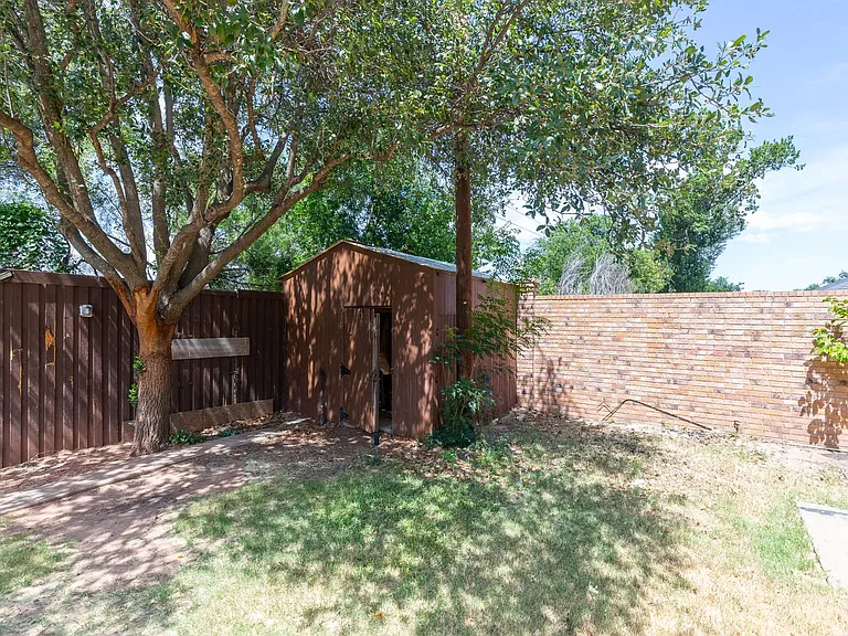 46 Augusta Dr — Photo 57