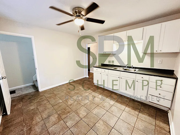 1147 Lincoln Ave — Photo 9