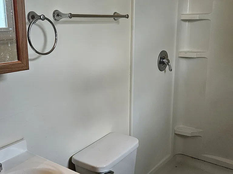 Master Bedroom BATH has just a shower.