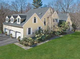 35 Autumn Ridge Rd, Pound Ridge, NY 10576
