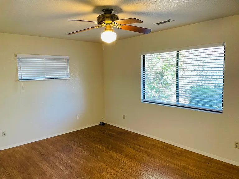 30 Quartz Dr — Photo 9