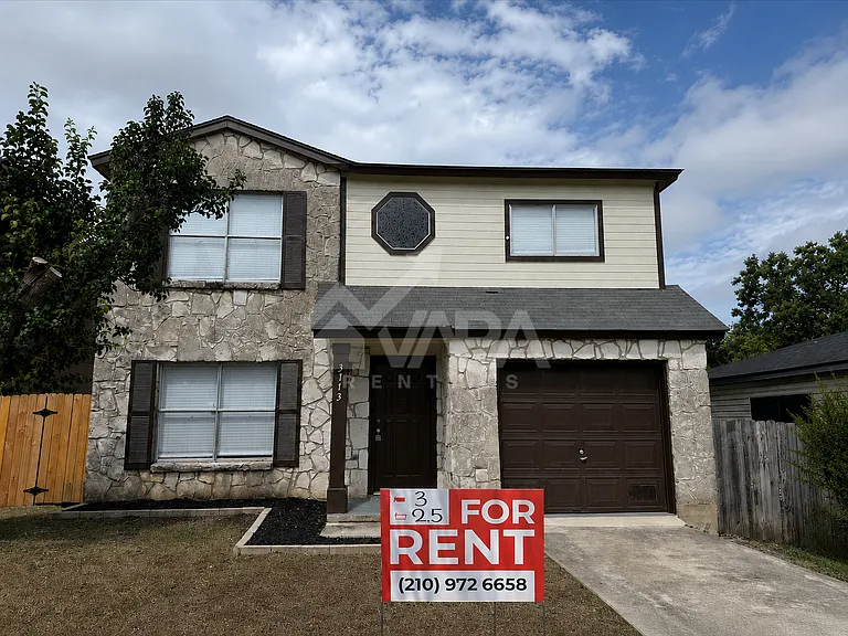 3713 Candlebluff Dr — Photo 1