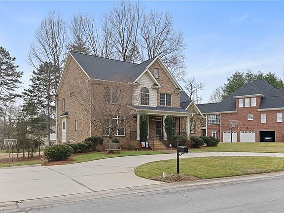 4th image of 389 N Hiddenbrooke Dr