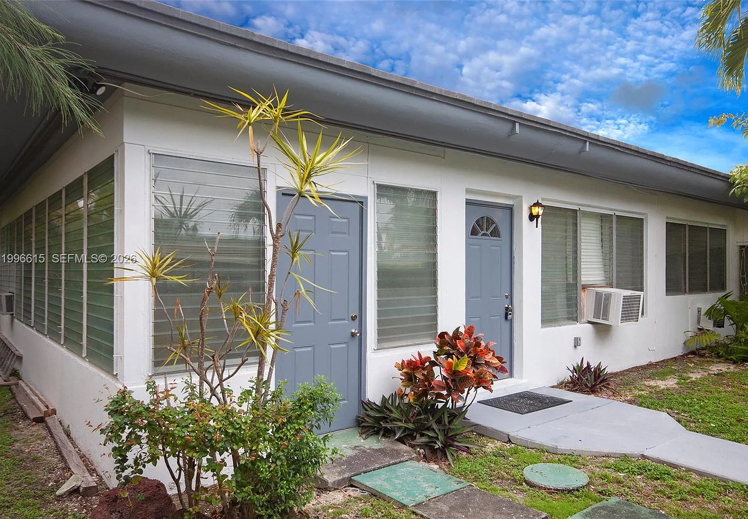 Bay Harbor Island — Photo 1