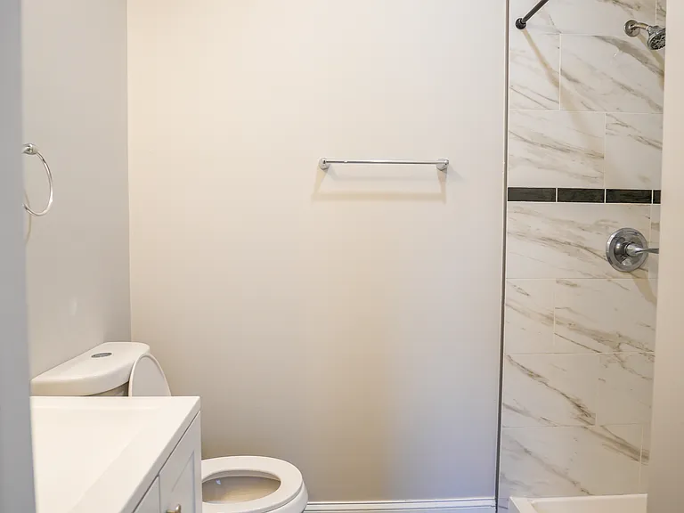1613 N Spring St — Photo 6