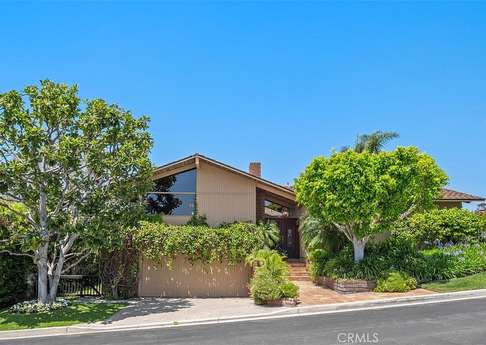 1st image of 2 N Alta Mira Rd