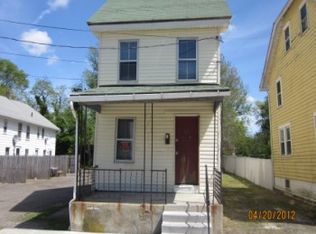 12 Ward St, Salem, NJ 08079
