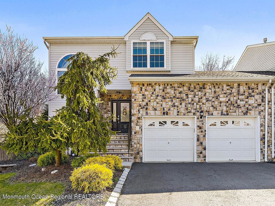 1st image of 25 Skylark Ct