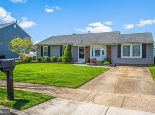 5 Intrepid Dr, Sewell, NJ 08080