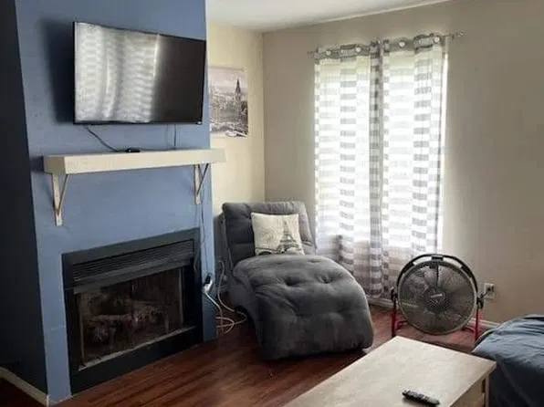 (undisclosed Address), Huntington Beach, CA 92647