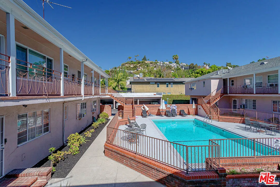 4141 Los Feliz Blvd — Photo 1