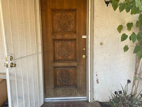 2nd image of 33074 Adelfa St