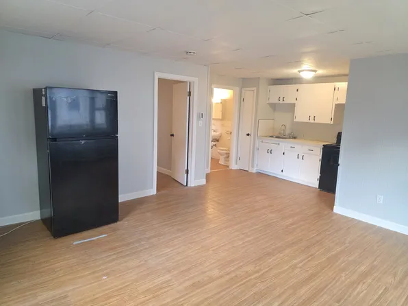 224 Tripp St #1F, Fall River, MA 02724