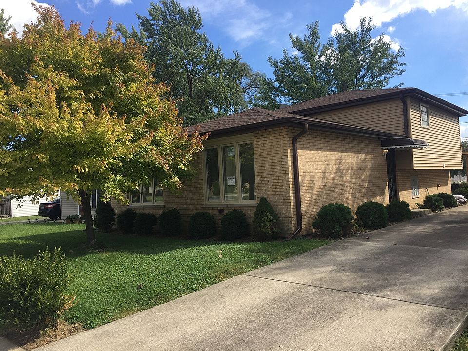 1st image of 6113 W 99th St