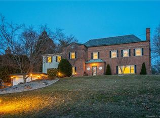 36 Whetten Rd, West Hartford, CT 06117