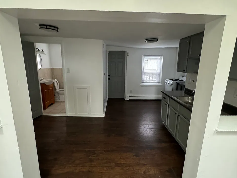 424 E Girard Ave #3-F