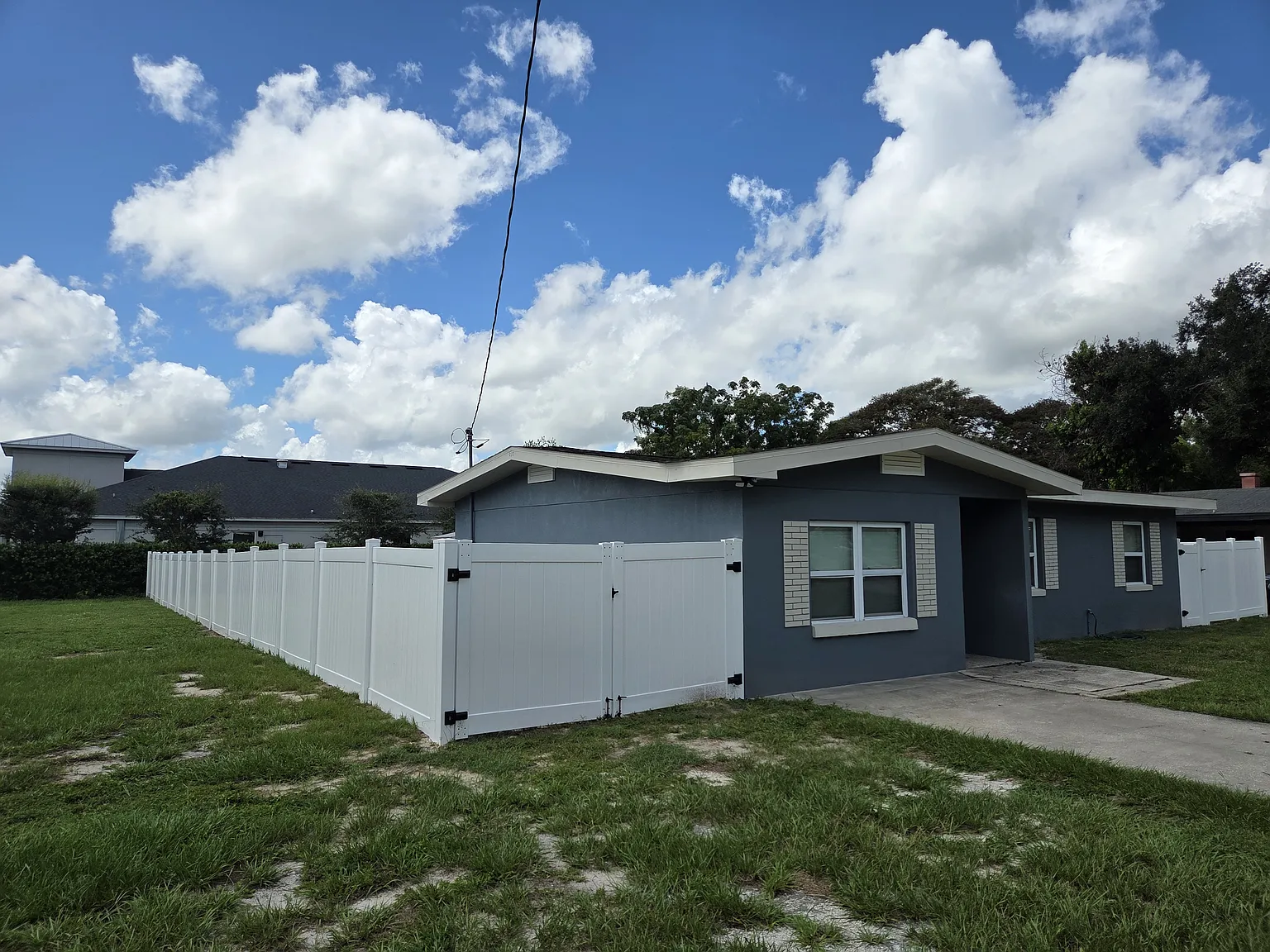 3 bed, 1076 sqft, $1,750 — Photo 2