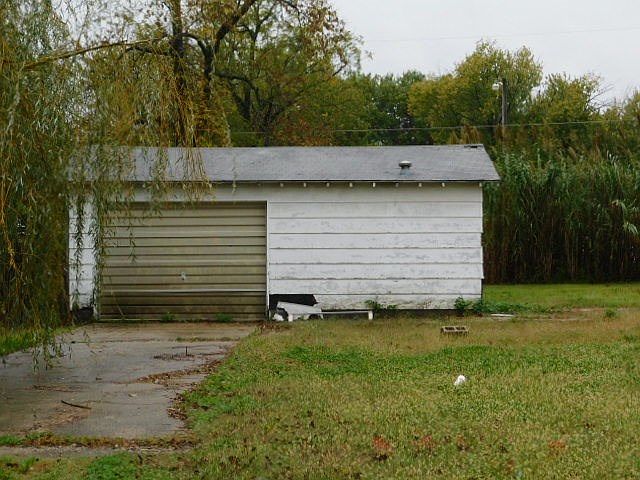 2nd image of 402 S Vine St