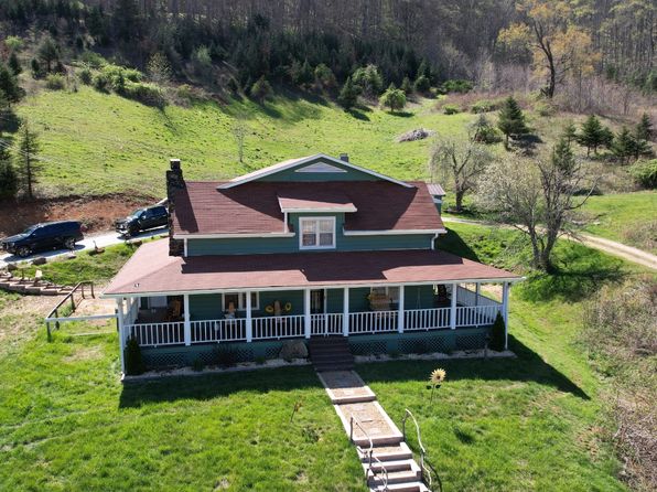 31 Bailey Mathes Farm Ln, Newland, NC 28657