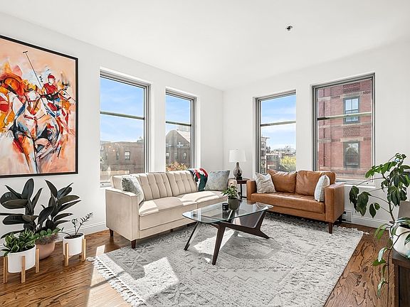 5th image of 1597 Washington St APT 408