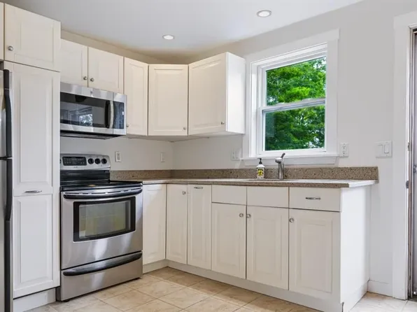 70 Carroll Ave Unit 1113, Newport, RI 02840