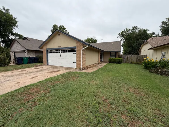 12316 SW 14th St, Yukon, OK 73099