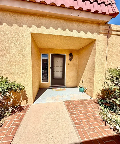3201 La Ronda Pl NE — Photo 5