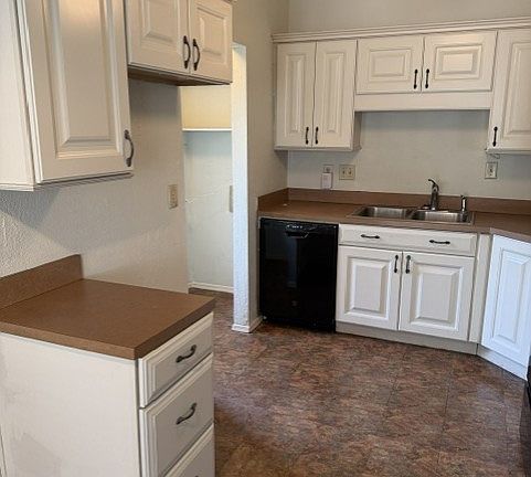 4th image of 3125 Grapevine Ln